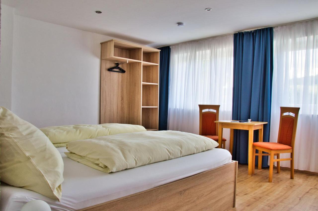 Eschlkam Hotel Gasthof Altmann מראה חיצוני תמונה