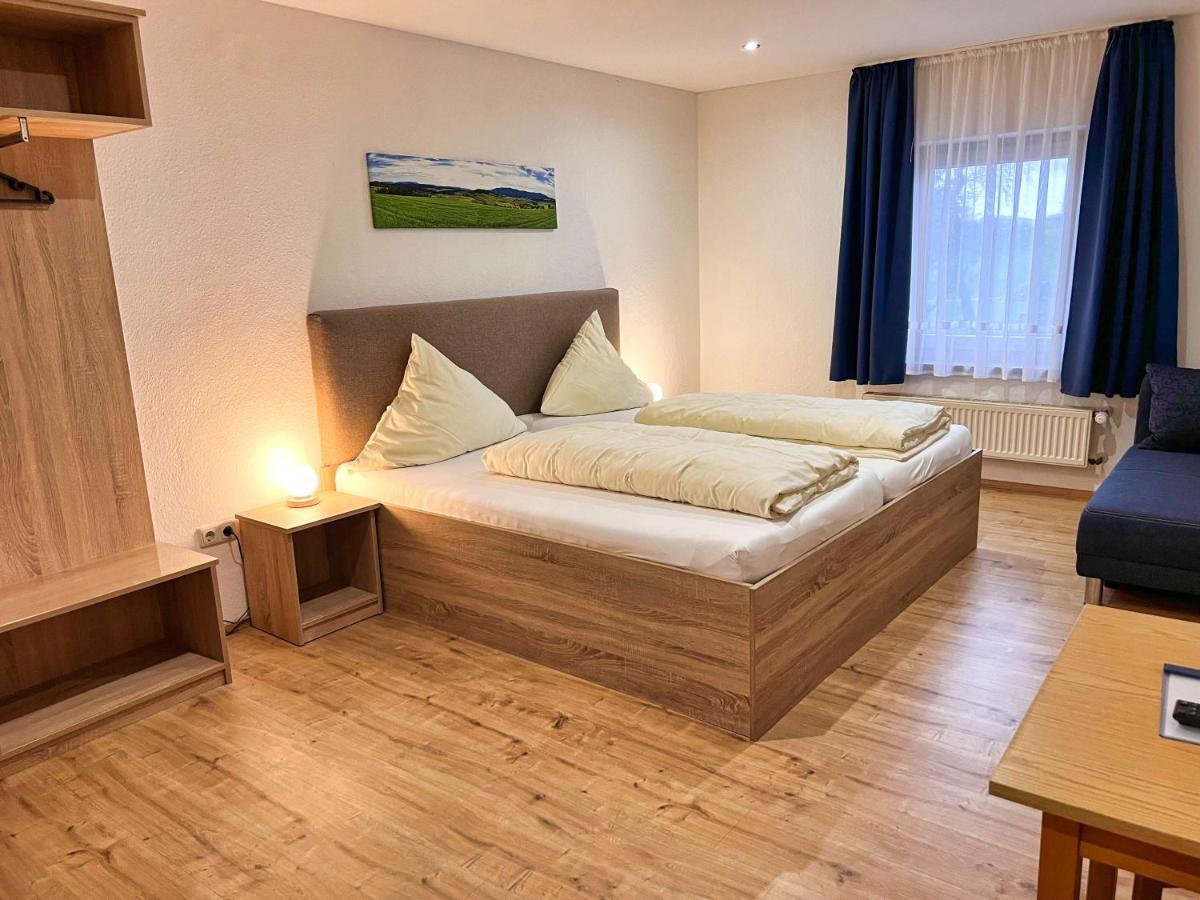 Eschlkam Hotel Gasthof Altmann מראה חיצוני תמונה